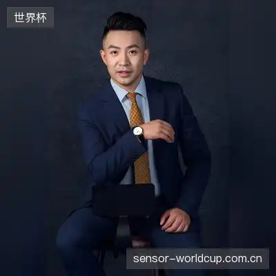 邱雅